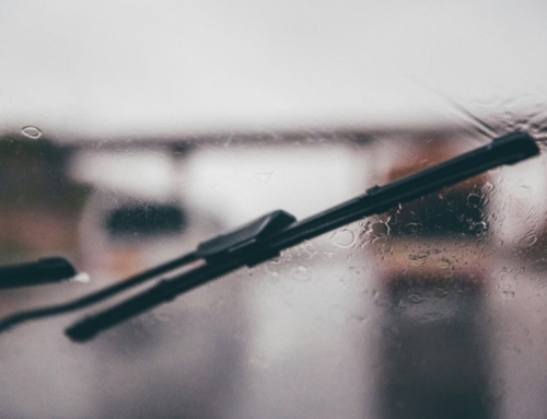 Five Ways to Prevent Your Windshield from Fogging Up