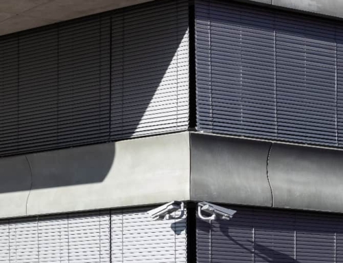 Motorized vs. Manual: The Convenience of Retractable Shade Control